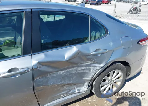 2019 Toyota Camry Le z USA, uszkodzony, nr VIN 4T1B11HK2KU856201